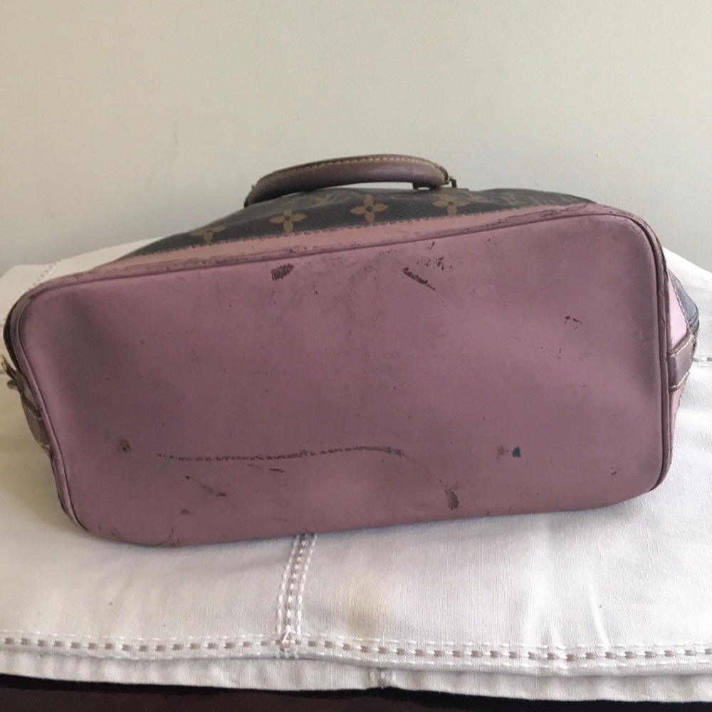 Louis Vuitton alma handbag - Picture 3 of 11